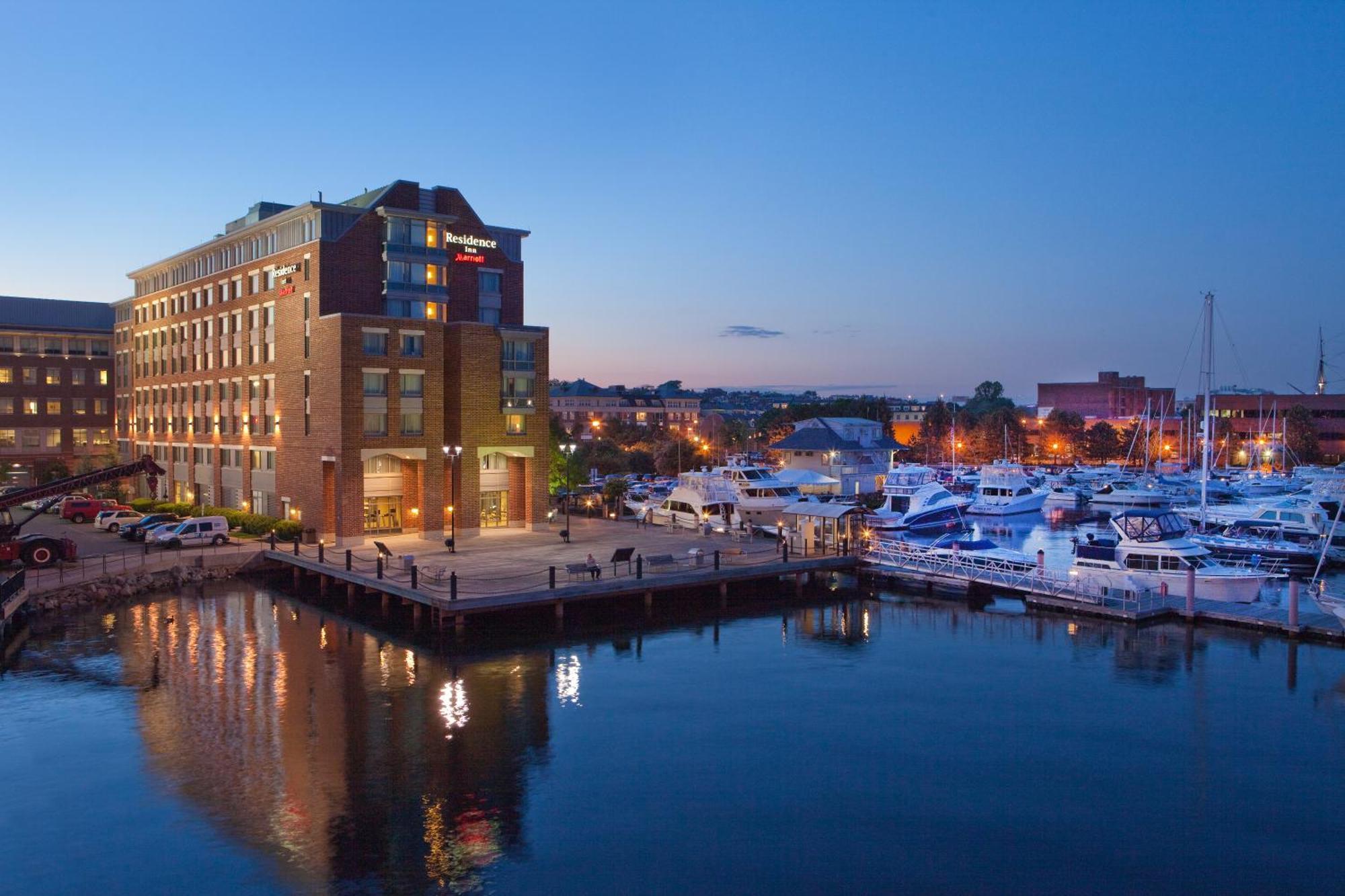 Residence Inn By Marriott Boston Harbor On Tudor Wharf Екстериор снимка